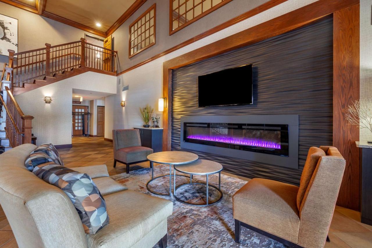Best Western Premier Bridgewood Hotel Resort Neenah Exterior photo