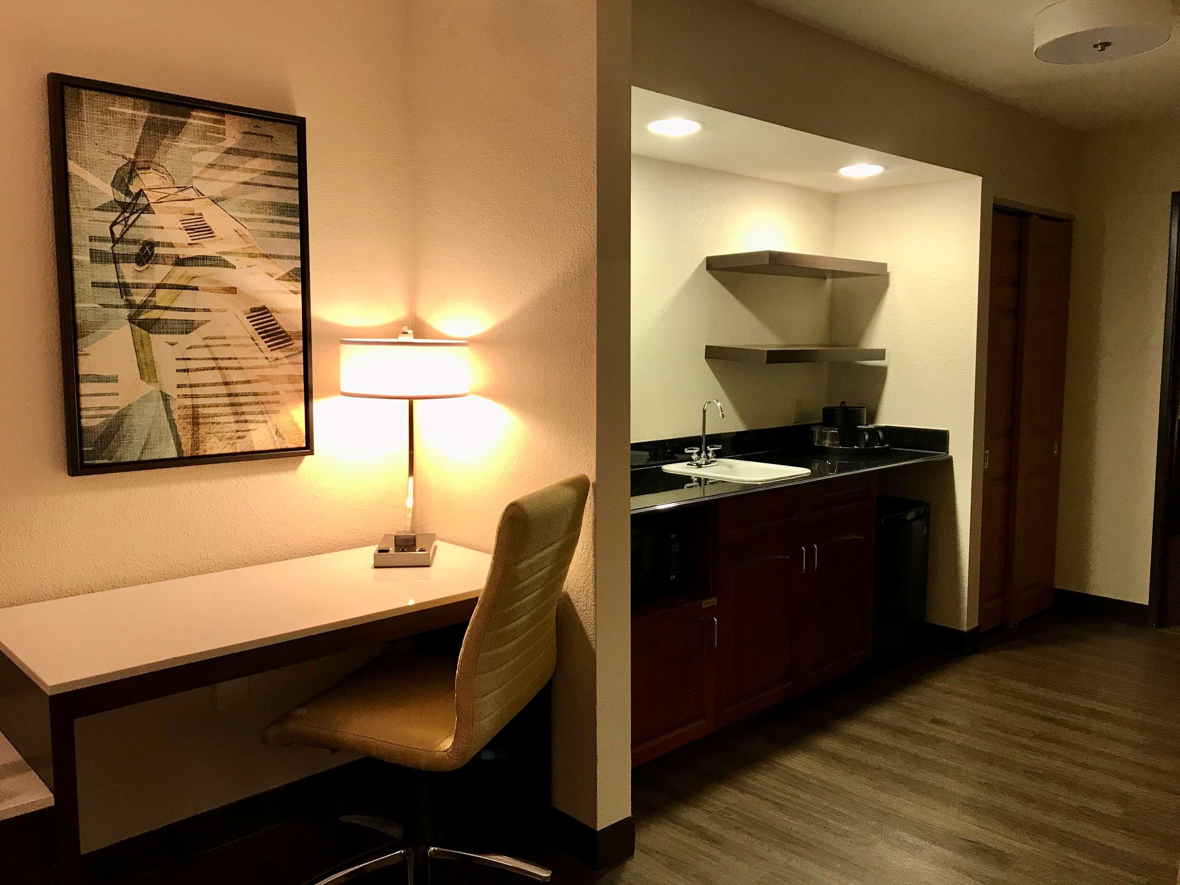 Best Western Premier Bridgewood Hotel Resort Neenah Exterior photo