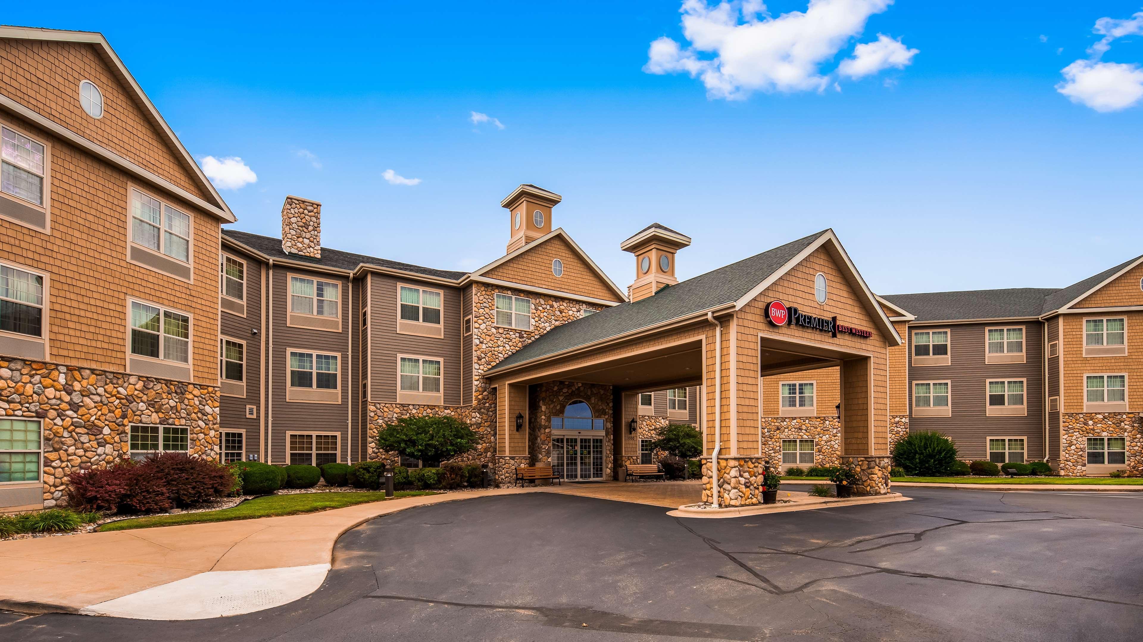 Best Western Premier Bridgewood Hotel Resort Neenah Exterior photo