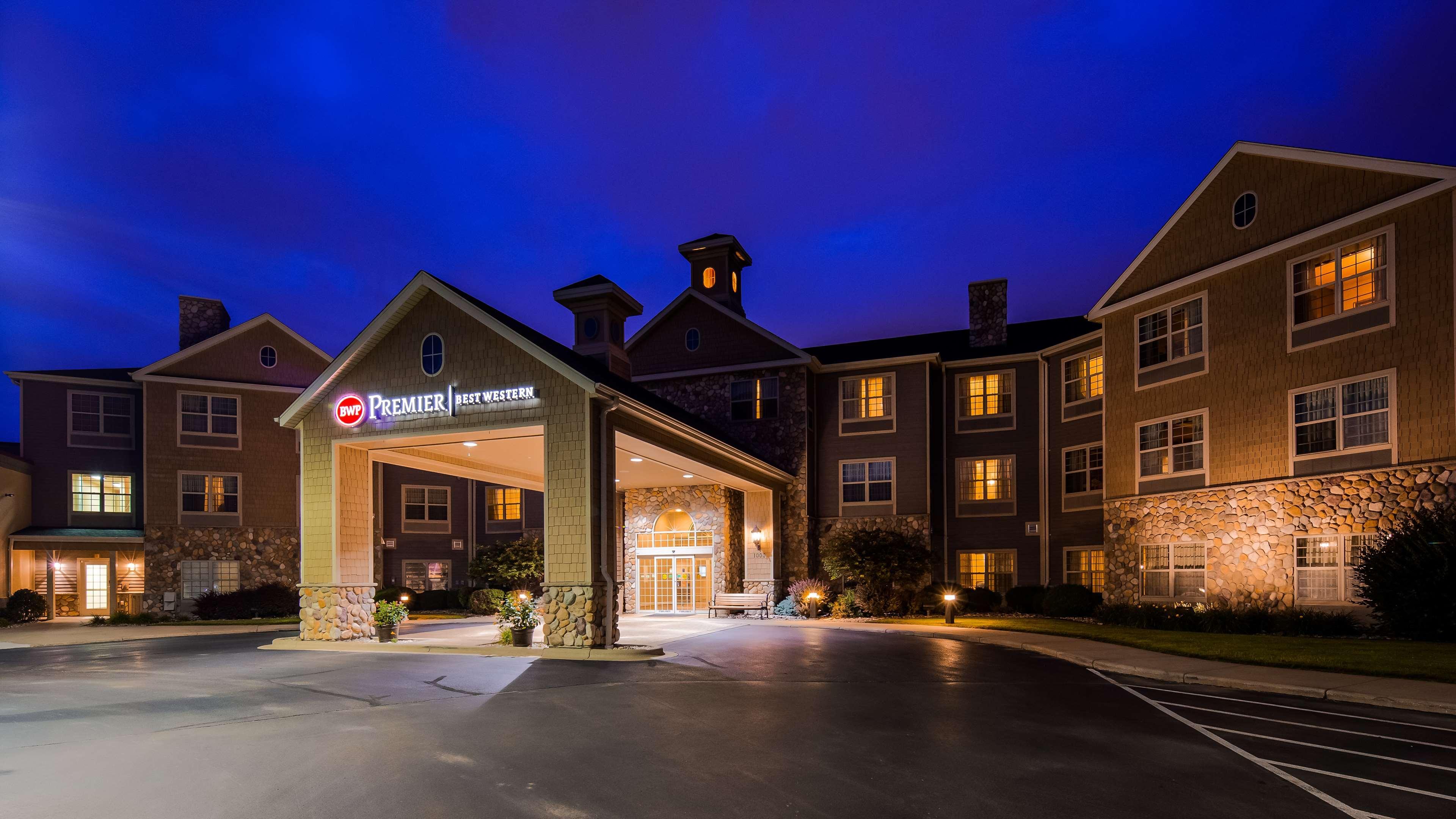 Best Western Premier Bridgewood Hotel Resort Neenah Exterior photo