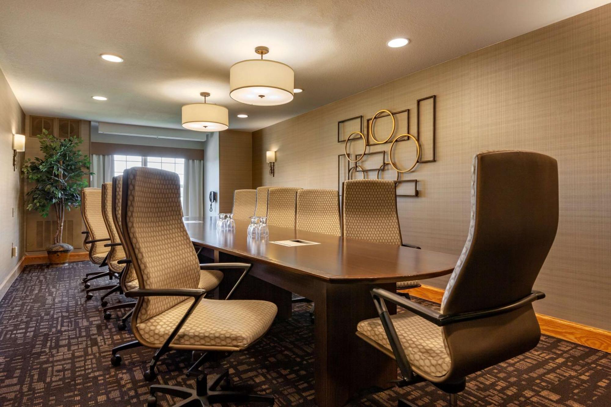 Best Western Premier Bridgewood Hotel Resort Neenah Exterior photo