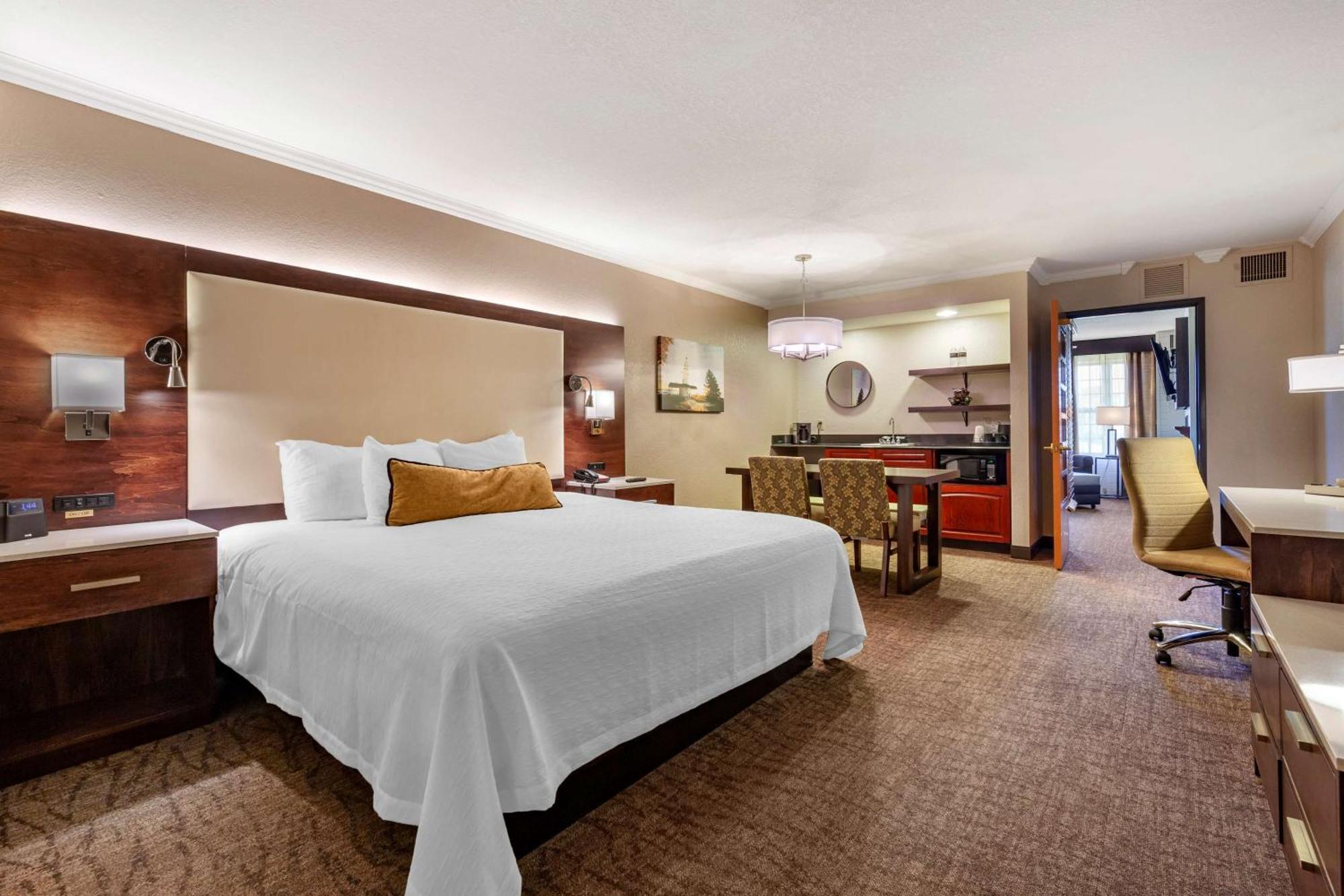 Best Western Premier Bridgewood Hotel Resort Neenah Exterior photo