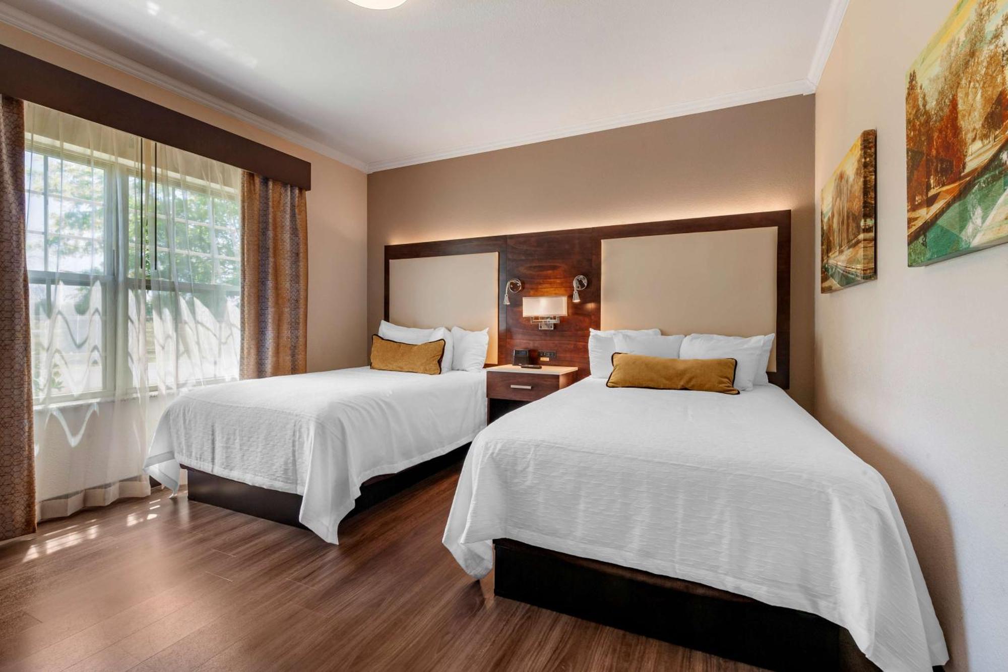 Best Western Premier Bridgewood Hotel Resort Neenah Exterior photo