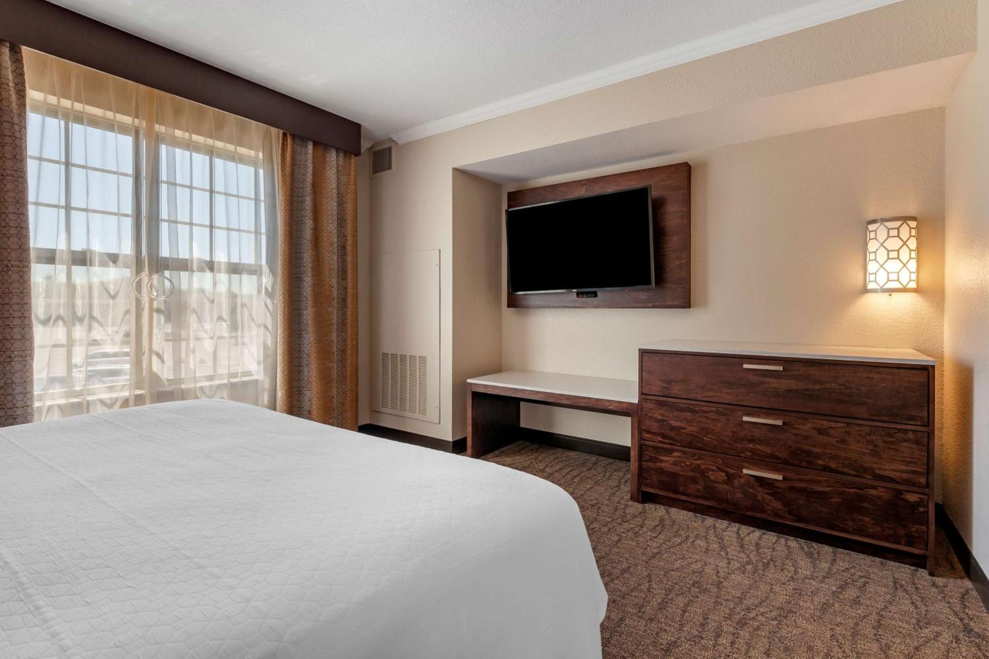 Best Western Premier Bridgewood Hotel Resort Neenah Exterior photo