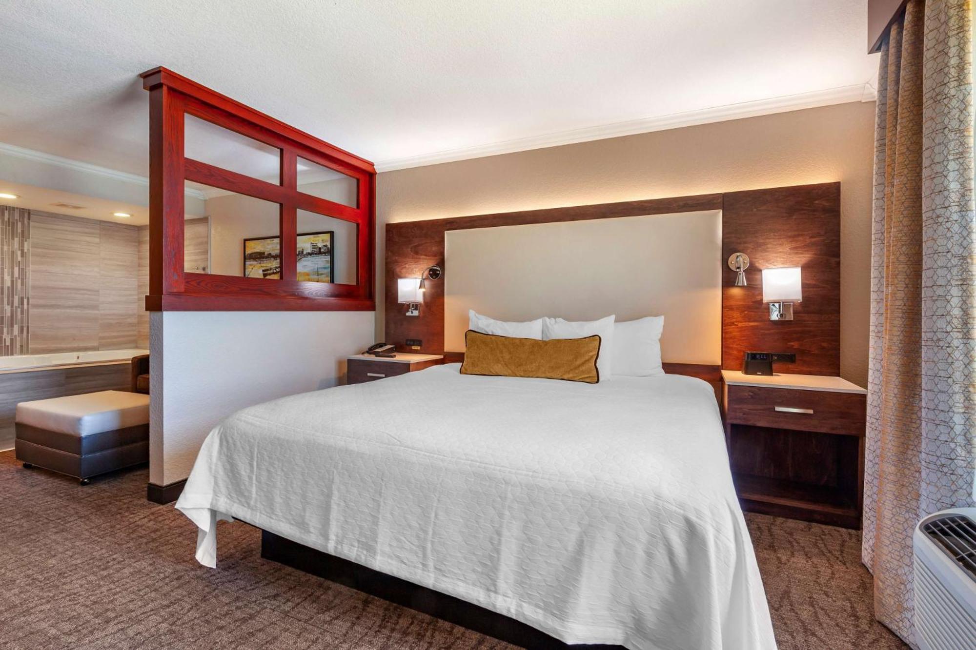 Best Western Premier Bridgewood Hotel Resort Neenah Exterior photo